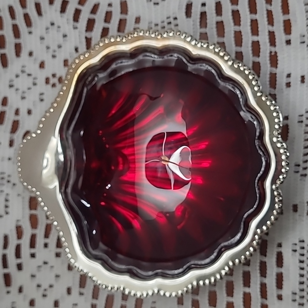 Red and Silver Decorative Shell Dish - Picture 2 of 13